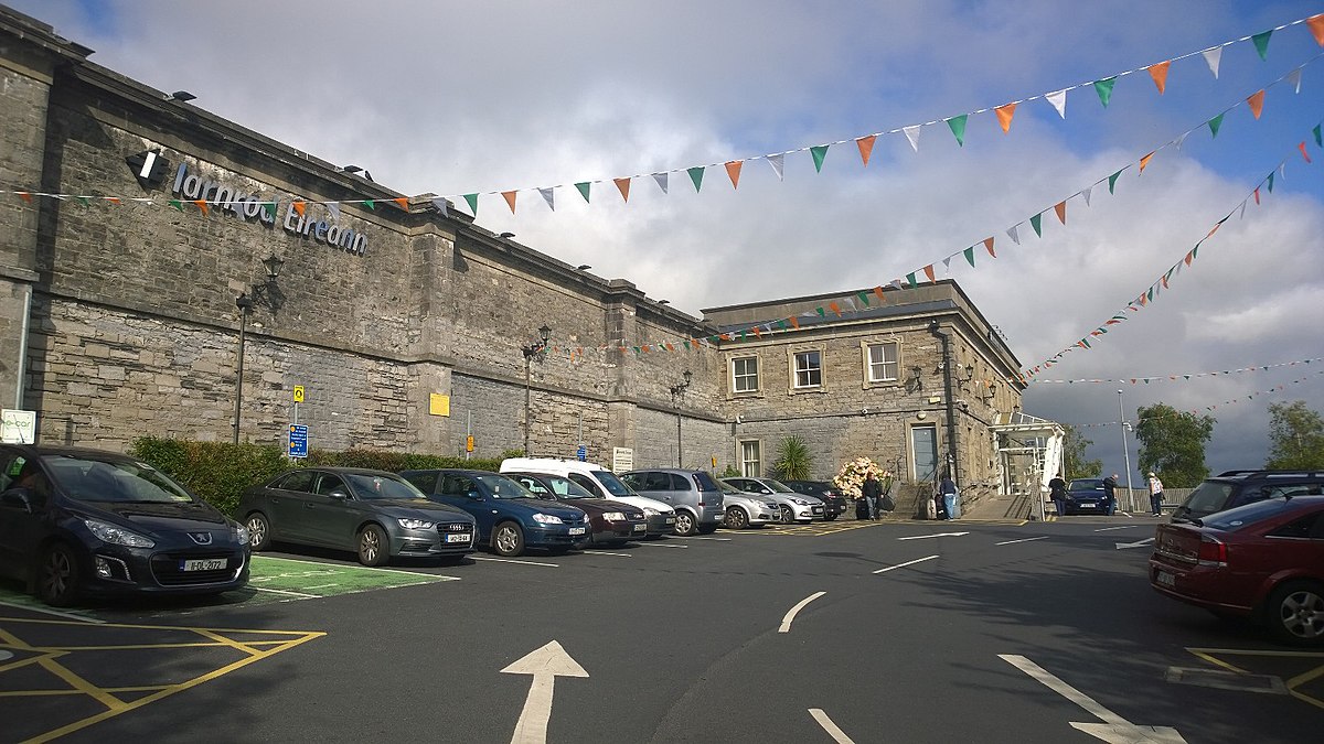 Sligo Rail Station Refurbishment by Glenman Corporation Ltd. . Photo by James Emmans, Wikimedia Commons